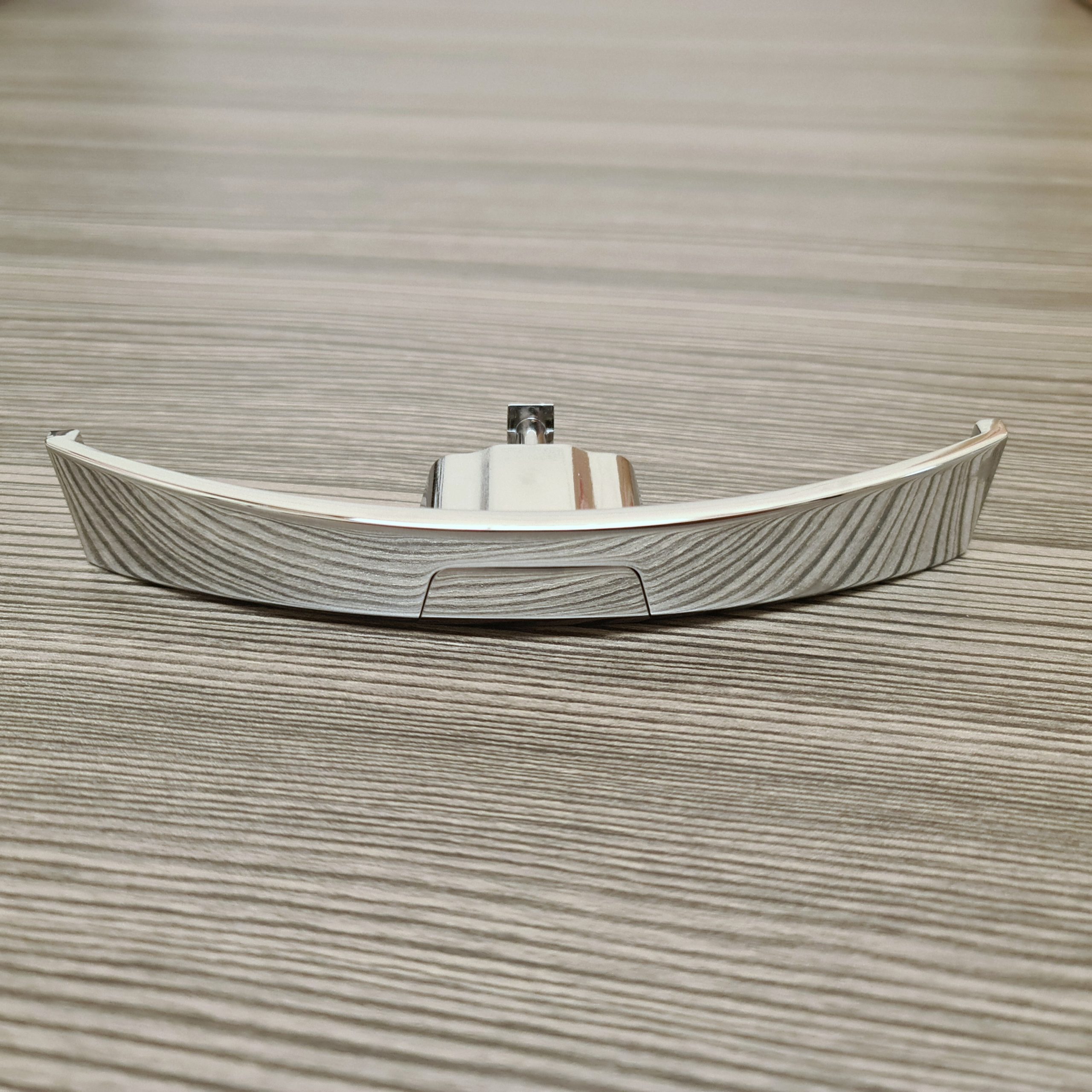 Large Chome Effect Push Latch - Image 2