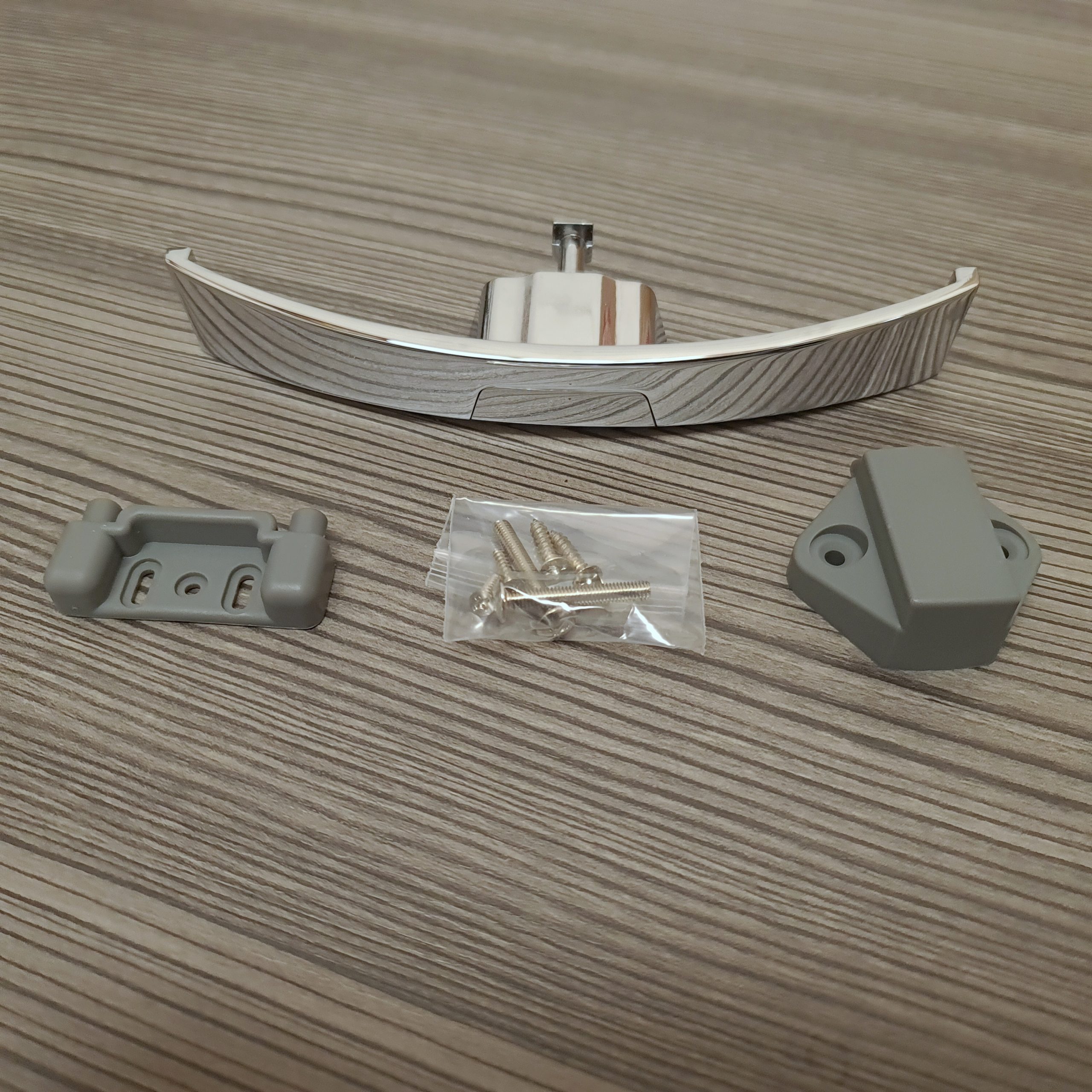 Large Chome Effect Push Latch - Image 3